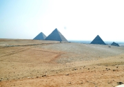 الاهرمات-44